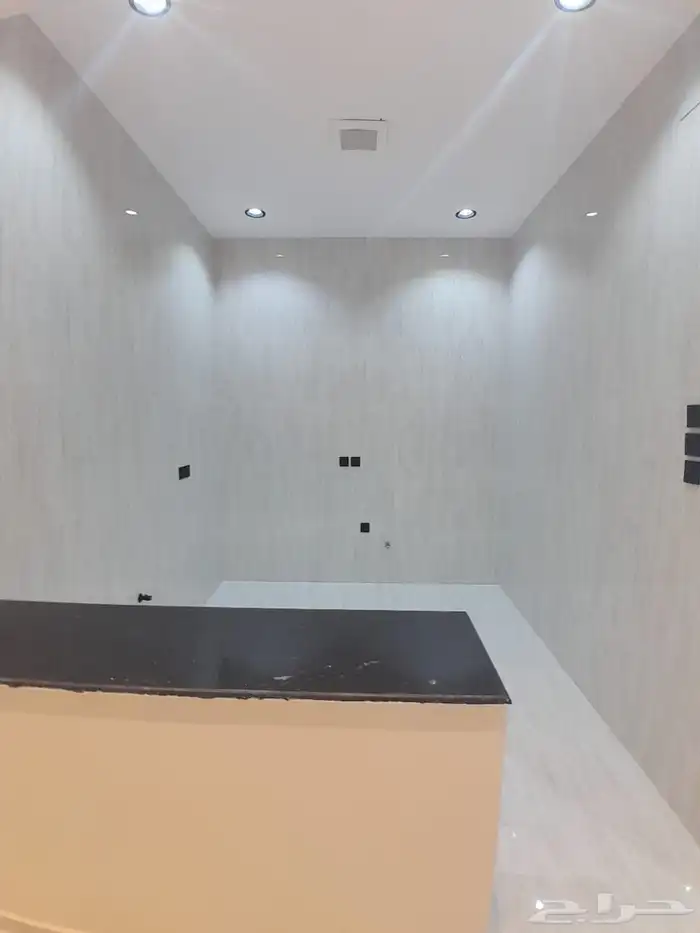 للبيع روف علوي مع ملحق تشطيبات فاخره قريب من الراقي 16