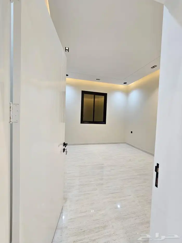 شقة للبيع بسعر ممتاز جدا 500 الف فقط خميس مشيط درة الموسي 3