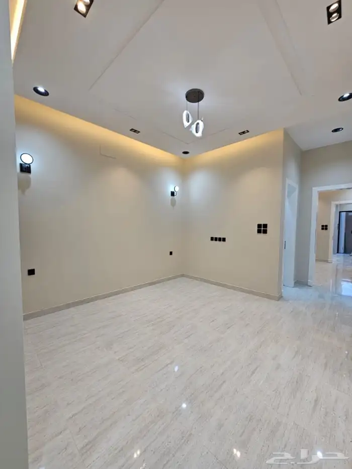 شقة للبيع بسعر ممتاز جدا 500 الف فقط خميس مشيط درة الموسي 9