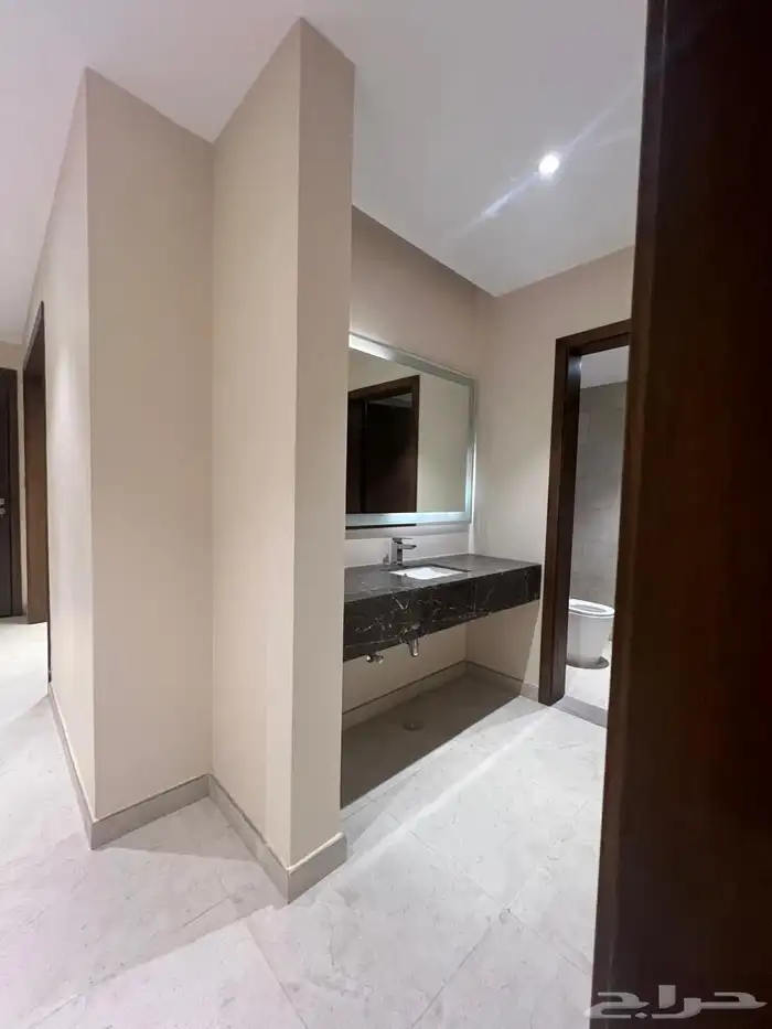 تاون هاوس للإيجار في حي عكاظ 2