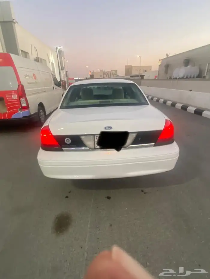 فورد فكتوريا 2011 بوليسي نظيف 1