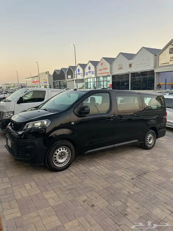 باص بيجو ترافلر 2023 ركاب 1