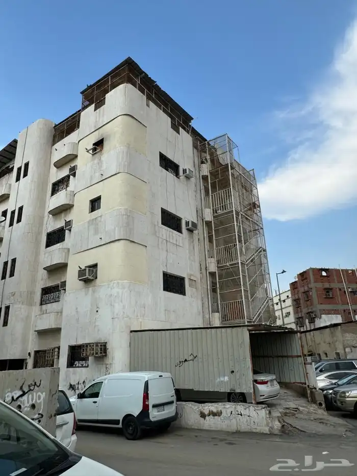عمارة سكنية مؤجرة للبيع مكة شارع الحج داخل الحد 1