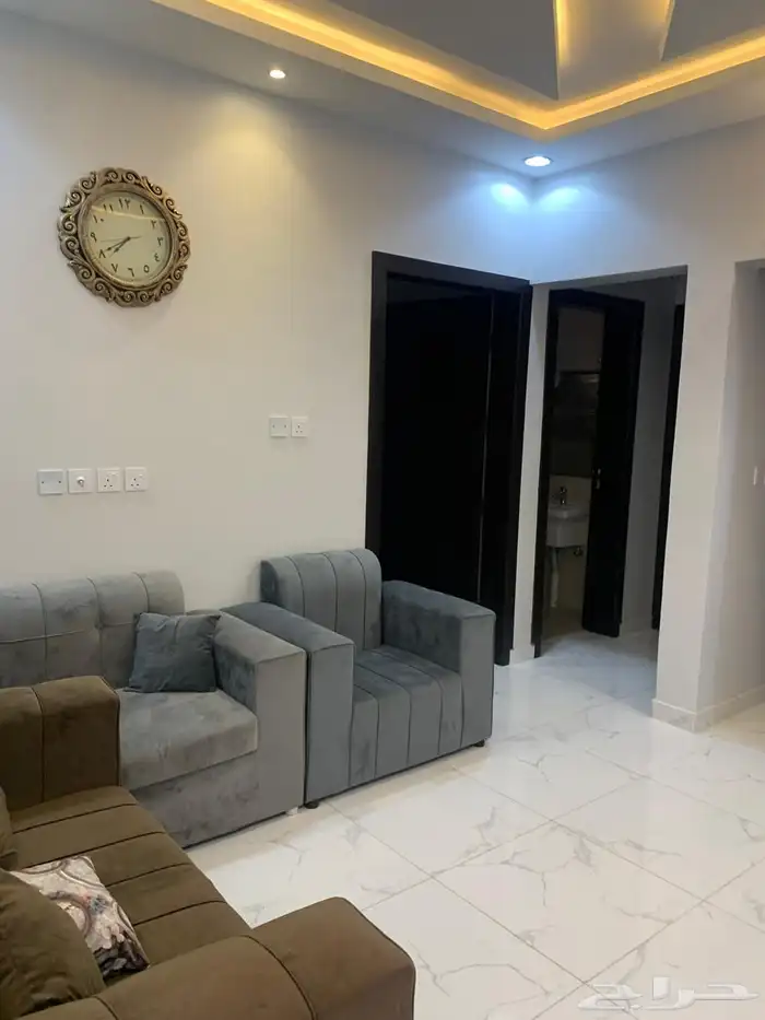 شقة مفروشه للإيجار دور ارضي ابها خلف الغرفة التجارية 5