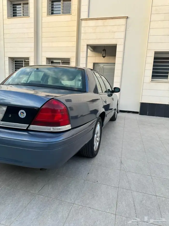 فورد كراون فيكتوريا 2009 0