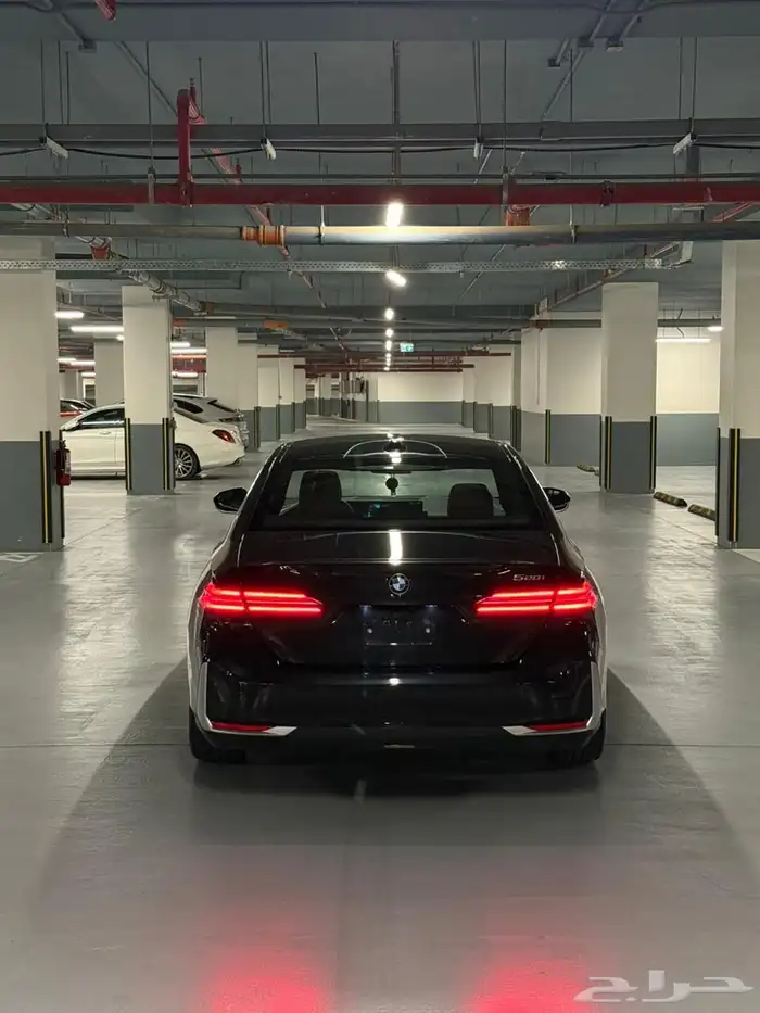 للبيع BMW 520i 2025 9