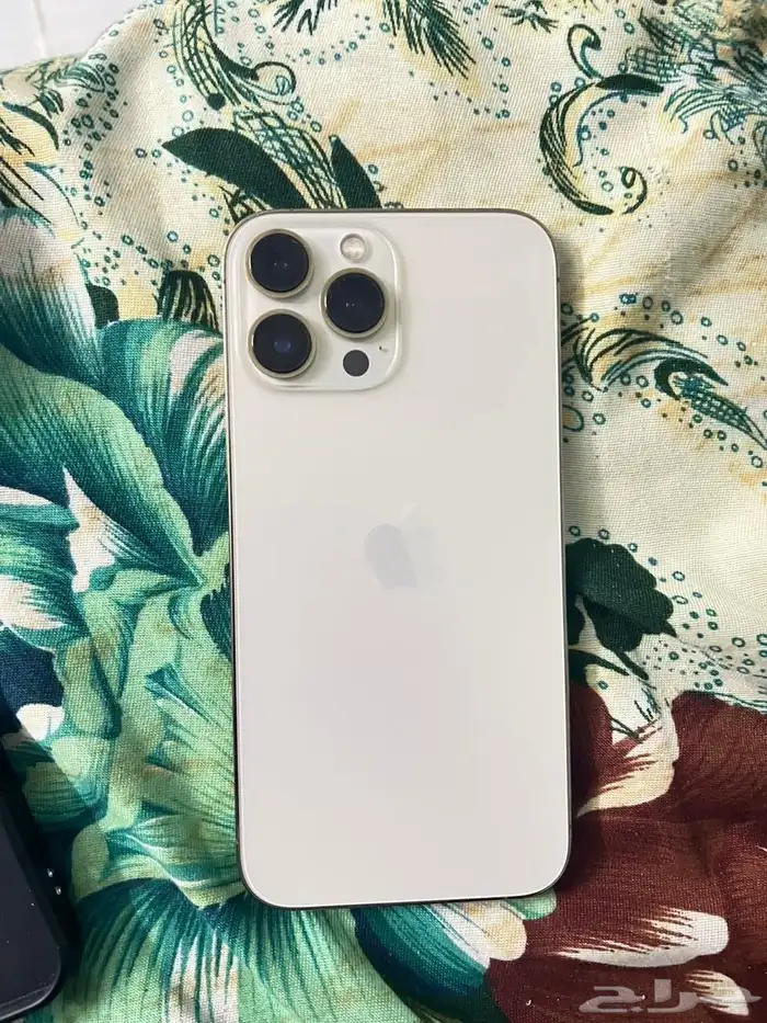 ايفون 13برو ماكس للبيع نظيف كل شي فيه وكاله 0