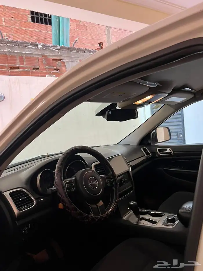 يب جراند شيروكى لاريدو 2011 دبل - 6 سلندر 3