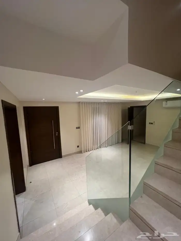 تاون هاوس للإيجار في حي عكاظ 0