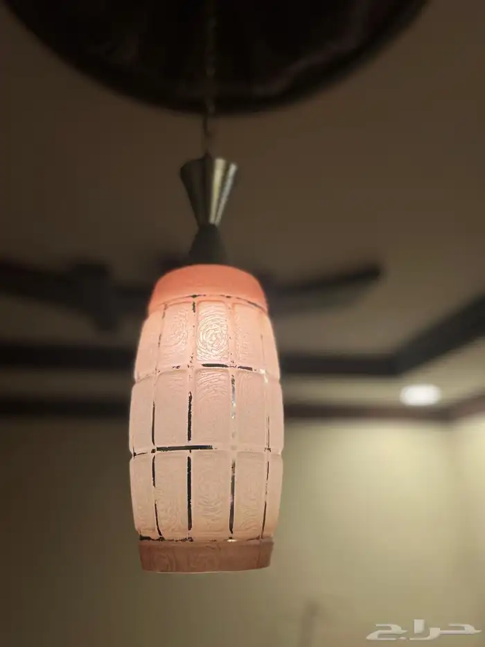 للبيع افياش ومفاتيح كهربائيه وثريات 5