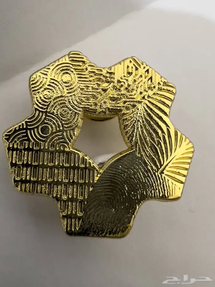 بروش نيوم ذهبي 3