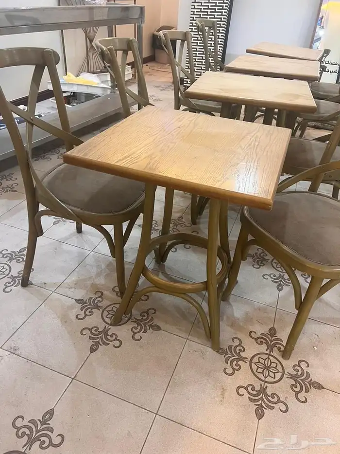 طاولات طعام بشكل مميز تراثي 1