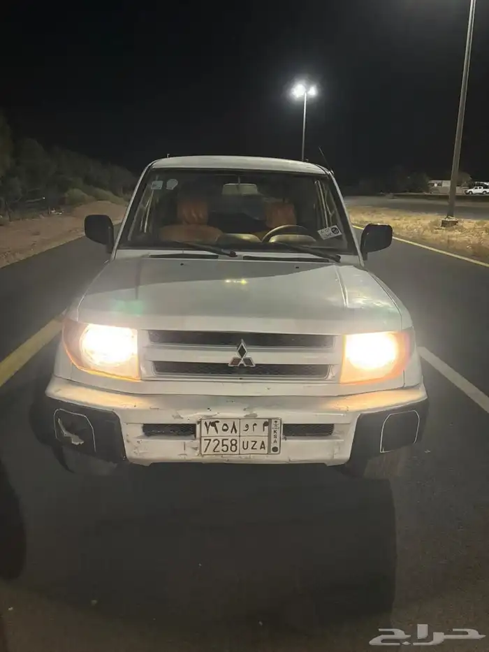 مستبيشي 2001 1