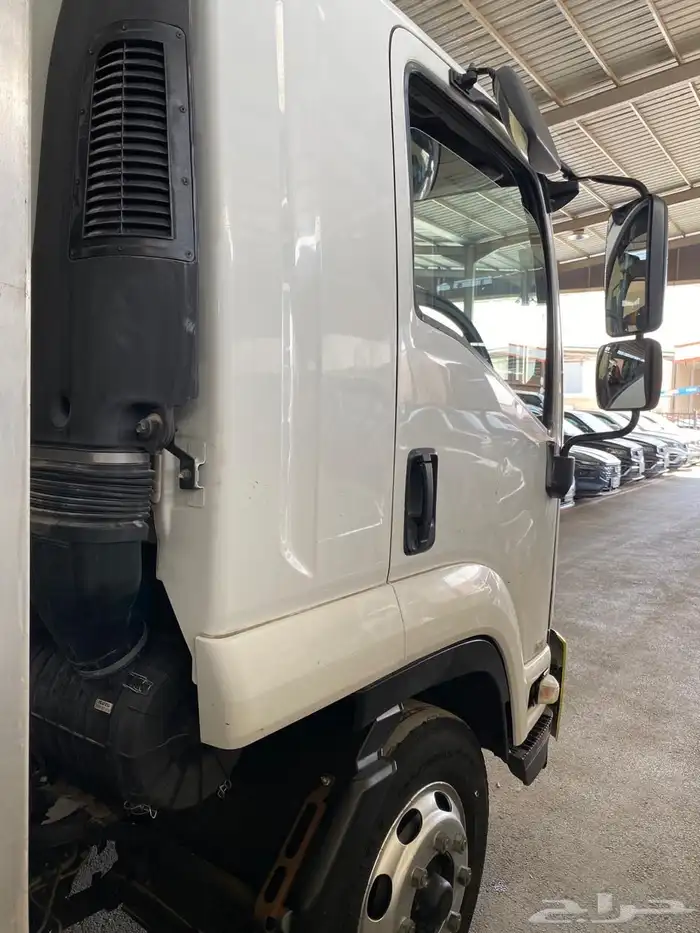 ايسوزو لوري 13طن ثلاجة 2020 11