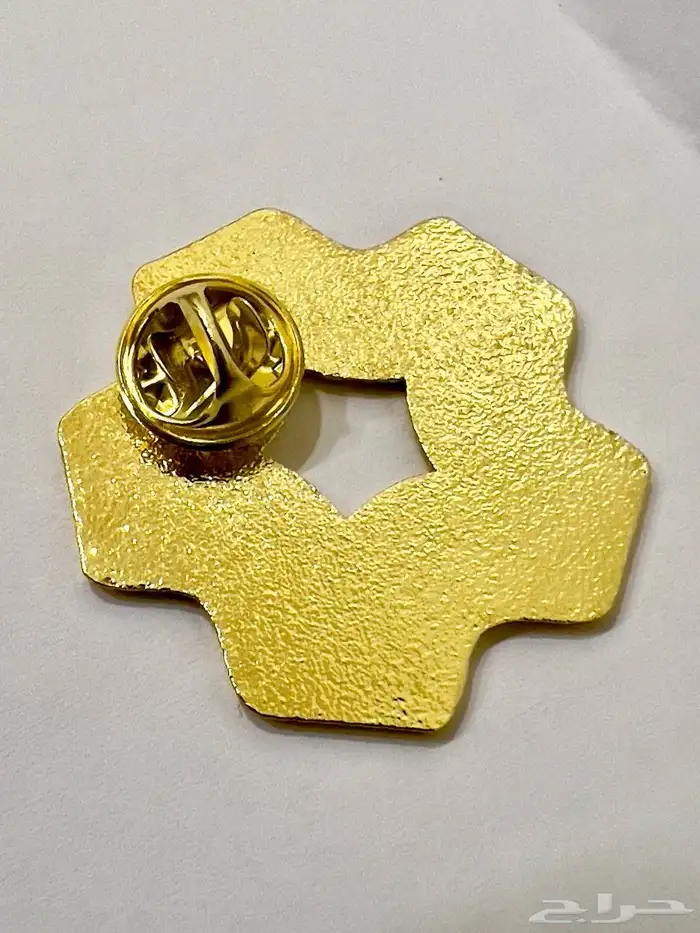 بروش نيوم ذهبي 4