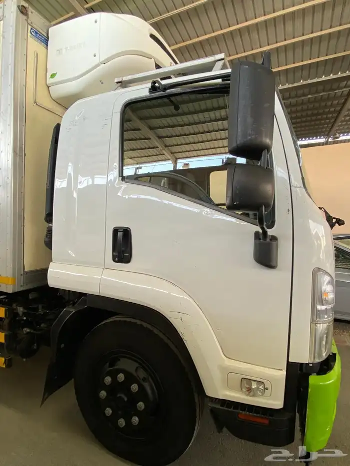 ايسوزو لوري 11طن ثلاجة 2016 7