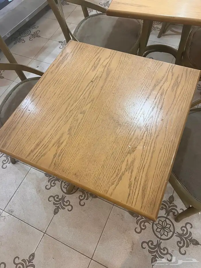 طاولات طعام بشكل مميز تراثي 0