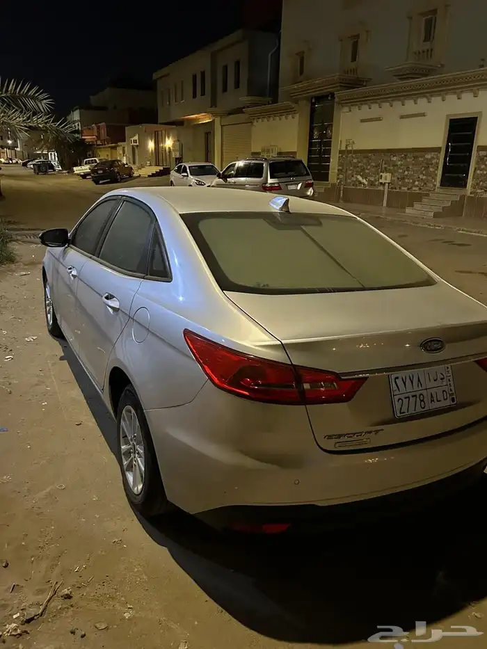 فورد اسكورت 2020 نظيفة جدا ومهتم فيها وفي صياناتها الدوريه 0