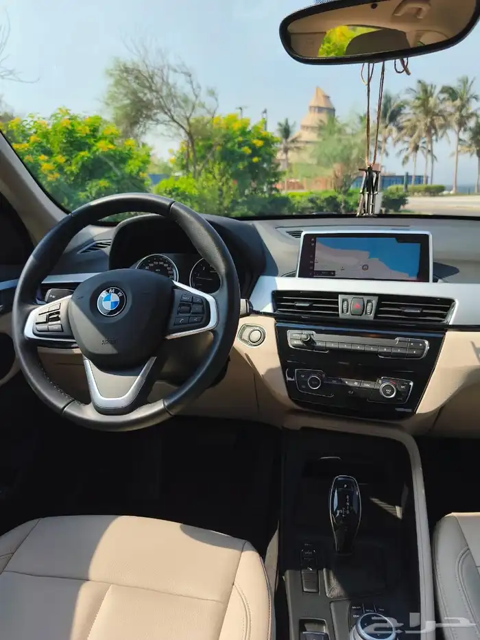 BMW 2021 X1(مخزن) 6