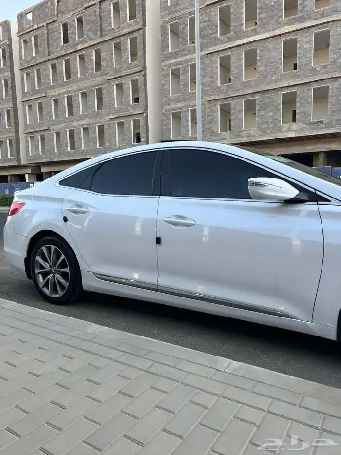 هيونداي ازيرا 9