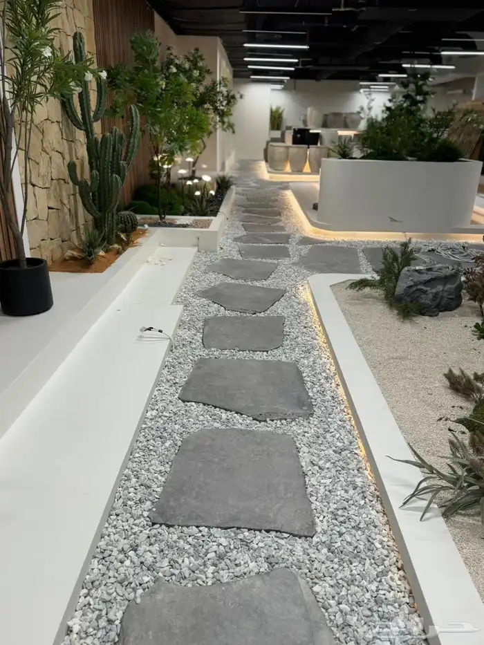 حجر بازلت عشوائي 5