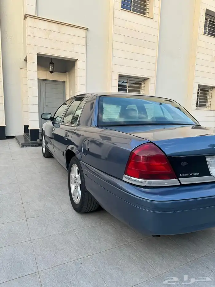 فورد كراون فيكتوريا 2009 1