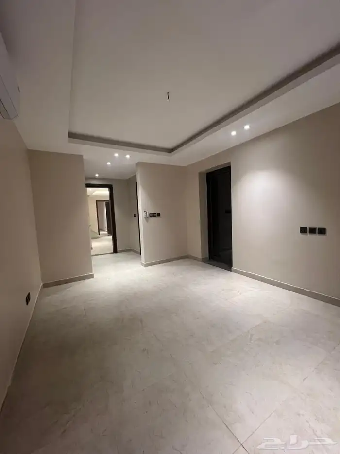 تاون هاوس للإيجار في حي عكاظ 7