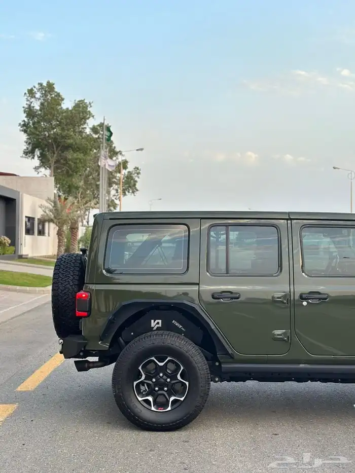 جيب رانجلر 2023 روبيكون ضمان وصيانية مجانية 8