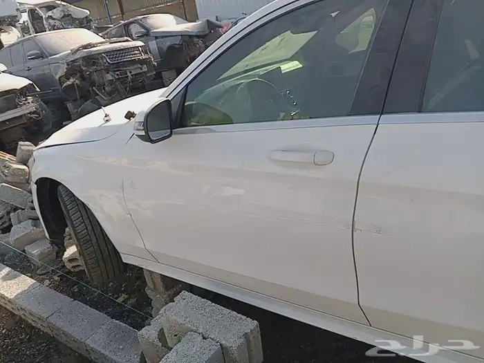 تشليح قطع غيار السيارات يوجد سياره 2015c 1