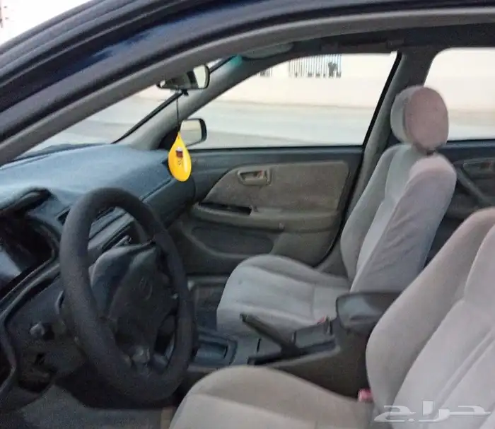 للبيع تويوتا كامري 2