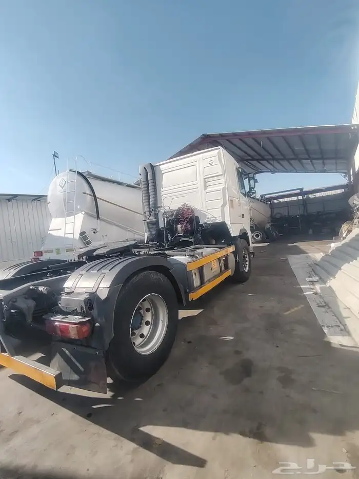 فولفو عدد 4 موديلات 2013 و2012 قير عادي زاهد 3