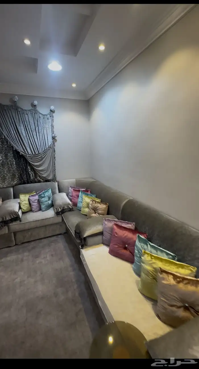 كنب تركي بحالة ممتازة 1