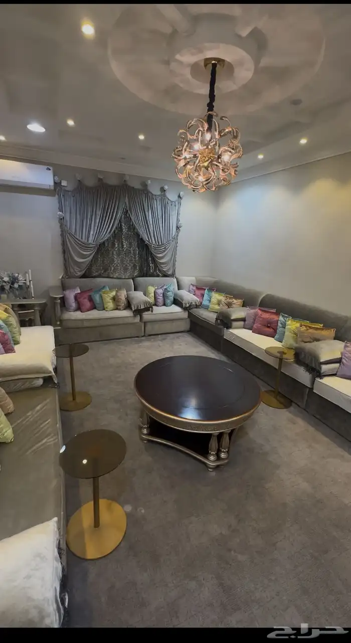 كنب تركي بحالة ممتازة 4