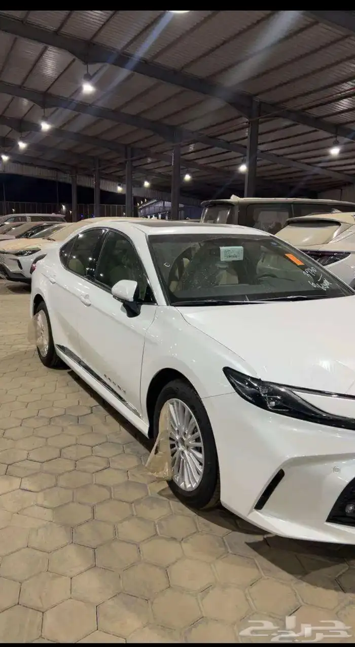 تايوتا كامري 2025 LE بنزين 2