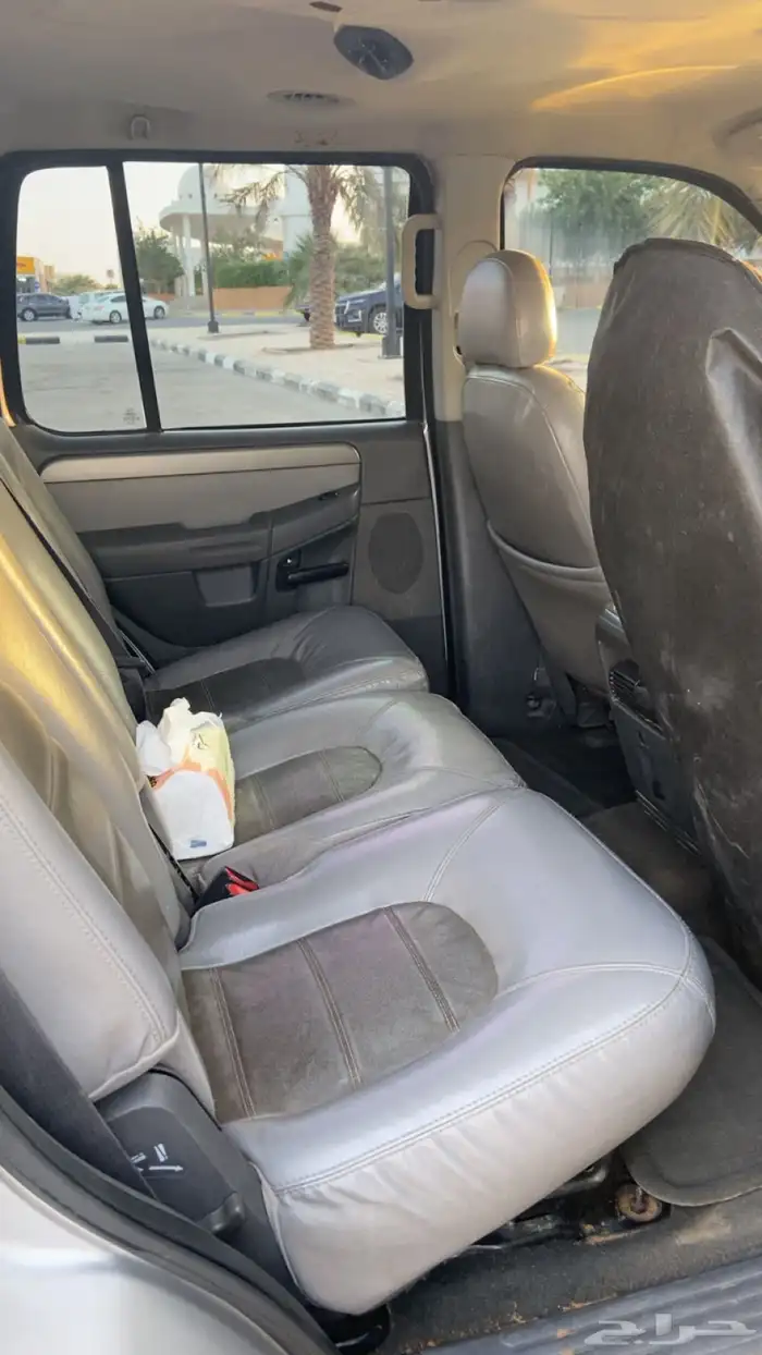 للبيع اكسبلورر نظيف 2005 3