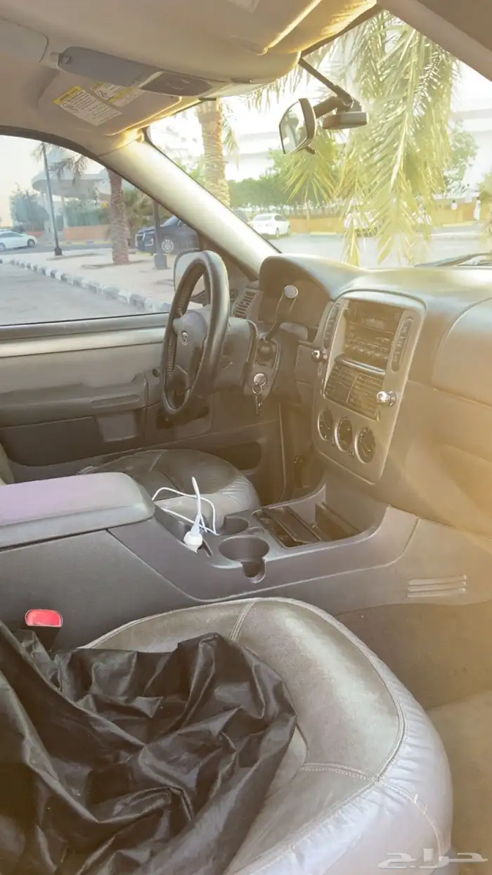 للبيع اكسبلورر نظيف 2005 2