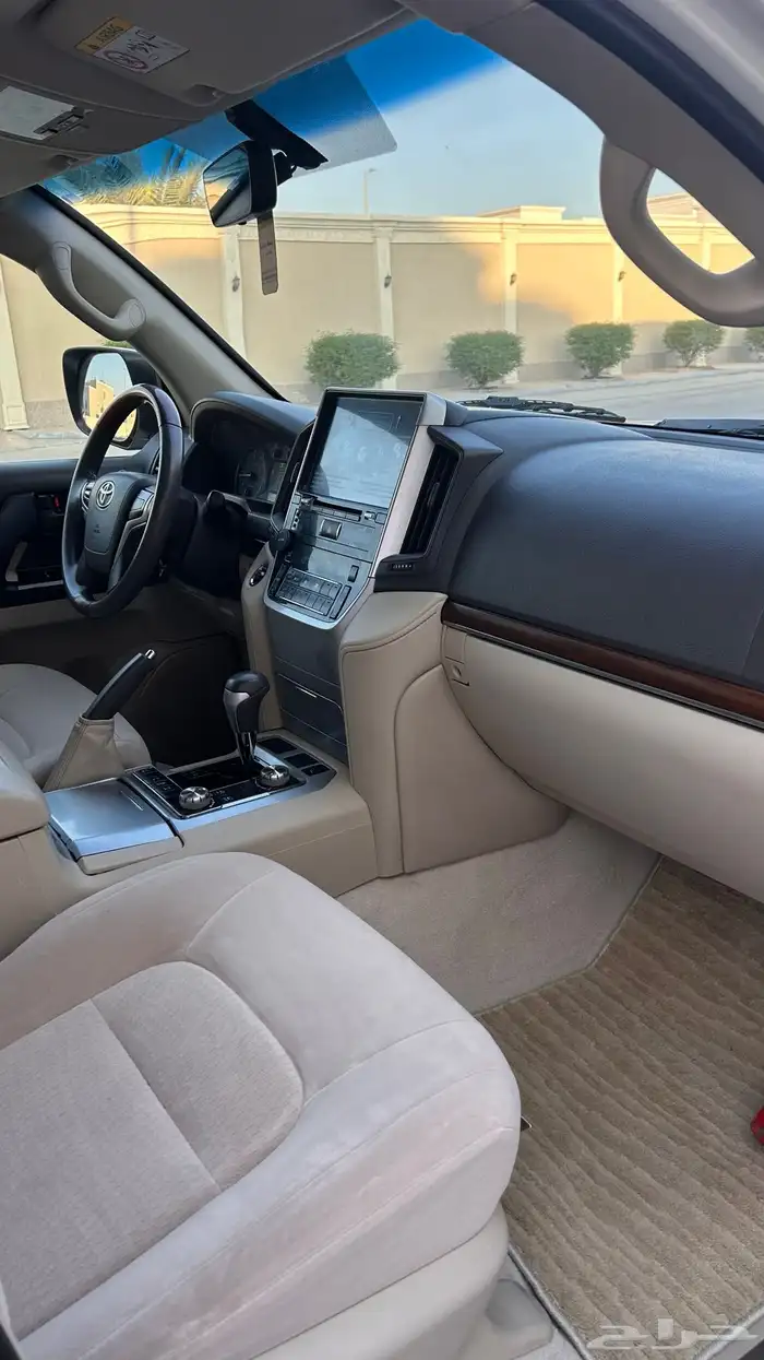 لاندكروزر 2018 8 سرندل GXR 20