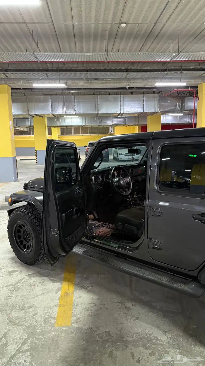 للبيع جيب رانجلر نظيف جدا 12