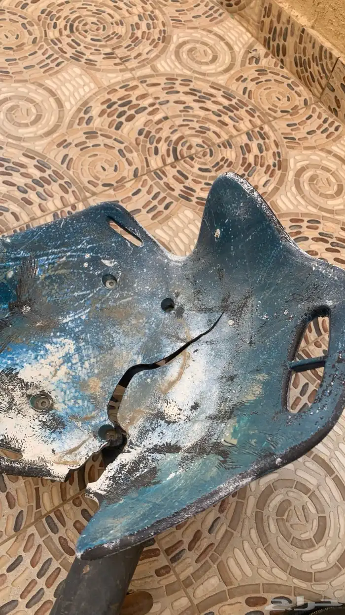 سكوترين واحد نضيف و الثاني شبه نضيف مستعجل اليومين ذي 1