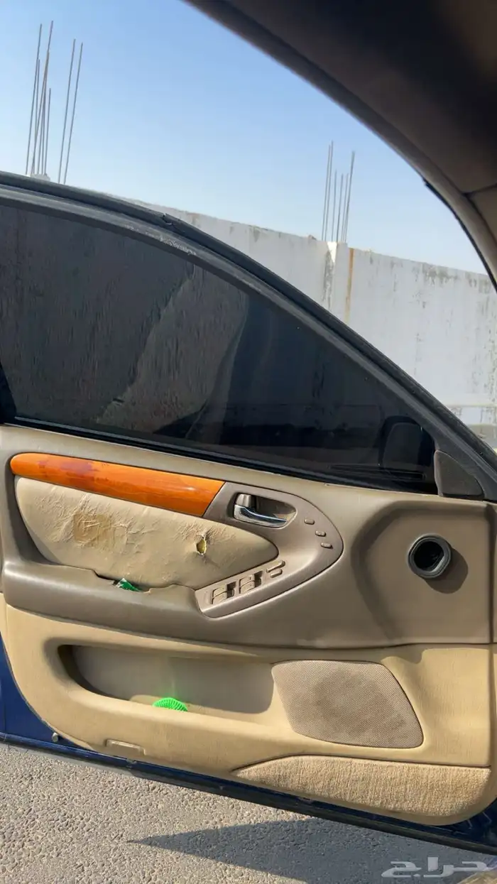 لكزس gs300 موديل 1998 التواصل بدون اتصالات رجاء ا 3