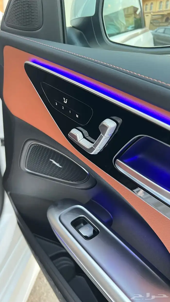 مرسيدس C300 موديل 2023 عداد 6 آلاف كيلو فقط 46