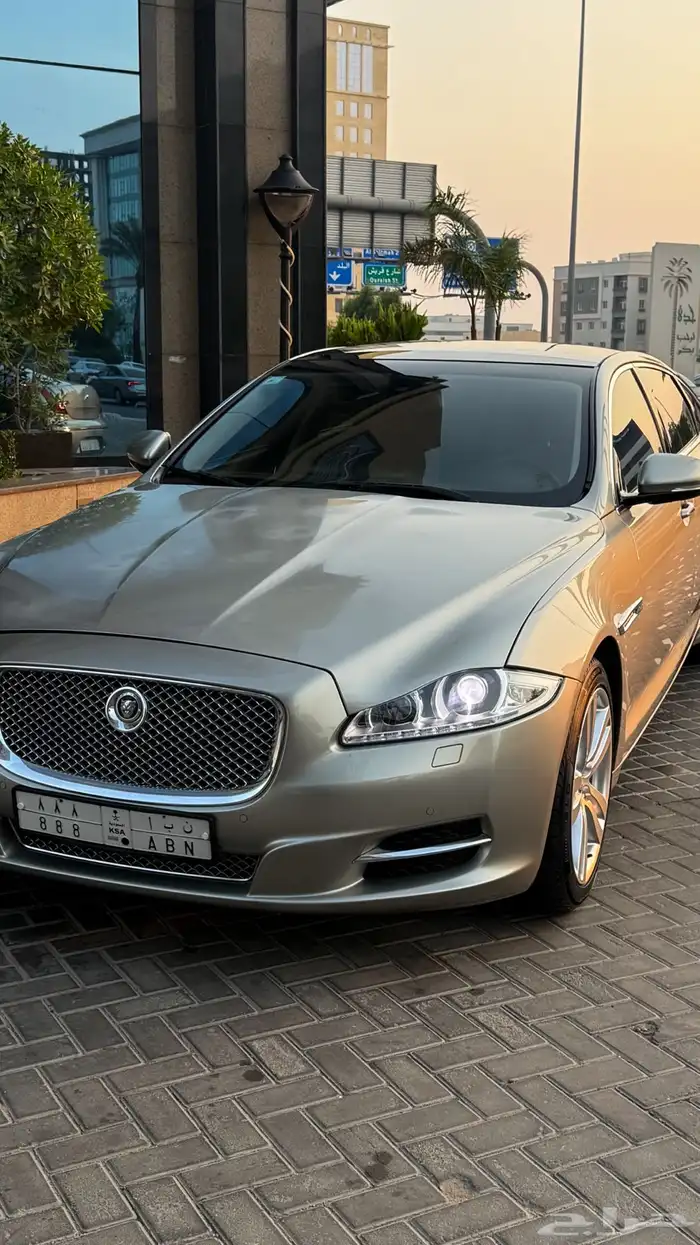 جاكوار xj لارج 2011 1