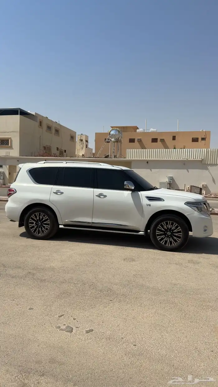 نيسان بلاتينيوم 2010 3