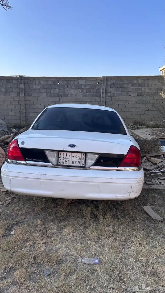 فورد فكتوريا 2011 تشليح قطع وليس كاملا 5