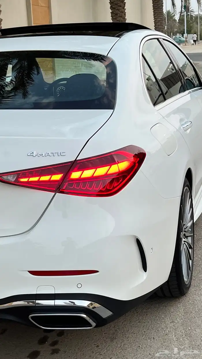 مرسيدس C300 موديل 2023 عداد 6 آلاف كيلو فقط 31