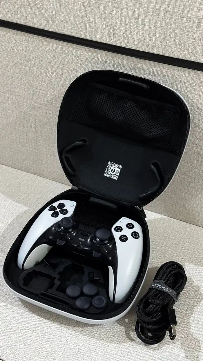 يد بلايستيشن 5 إيدج DualSense Edge 1