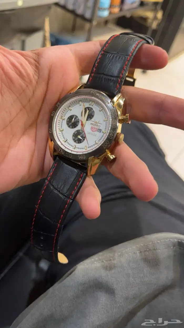 ساعا ناظيفة سيعرها جديدا 1500ريال علي سوم حايكوم الله 1