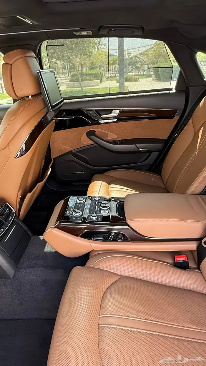 أودي A8 ممشى قليل 2015 6