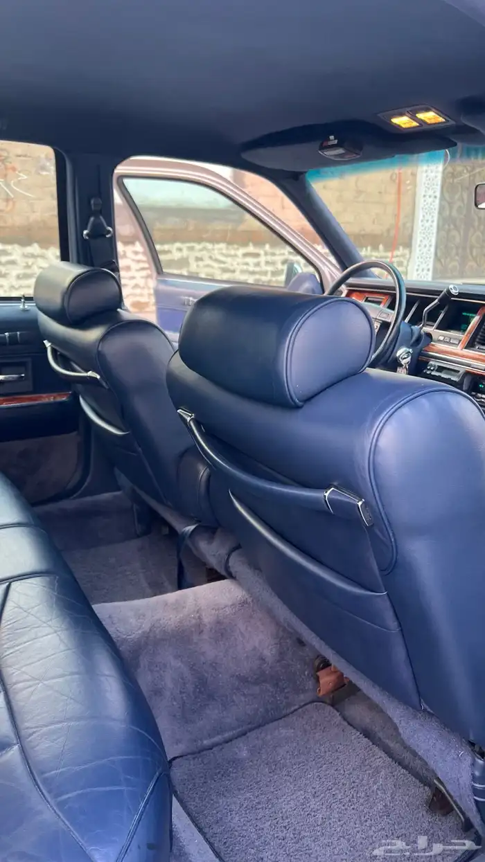 لينكون تاون كار 1994 مخزن 57