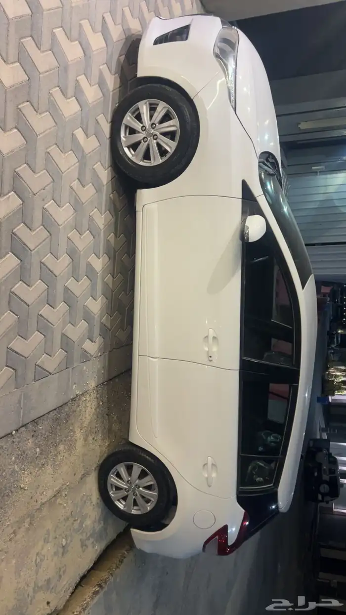 تويوتا يارس 2015 الممشى 200 000 والسعر المطلوب 27000 0